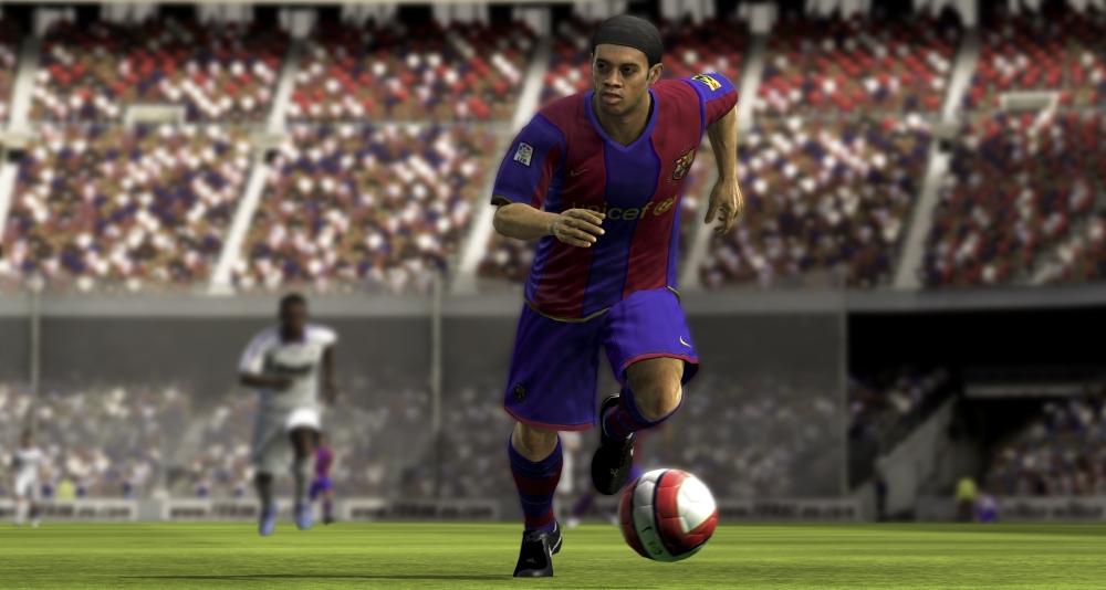 مدلسازی رونالدینیو در حال دریبلزنی و اجرای حرکات نمایشی Skill Move در بازی FIFA 08 و سیستم طراحیشده توسط آرون مکهاردی