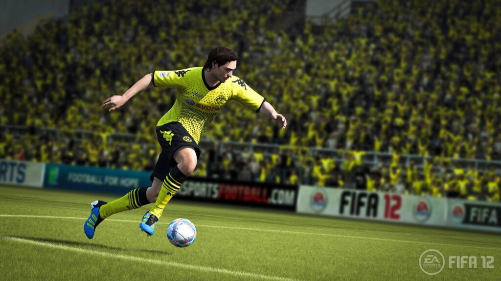 نمایش سیستم کنترل توپ و دریبلزنی ریز Precision Dribbling در گیمپلی بازی FIFA 12 با پیراهن دورتموند
